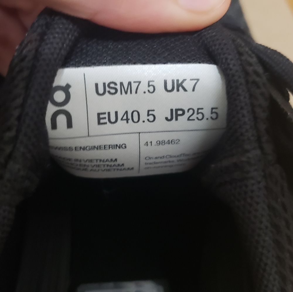 Men | ON running Shoes - Picture 4 of 4